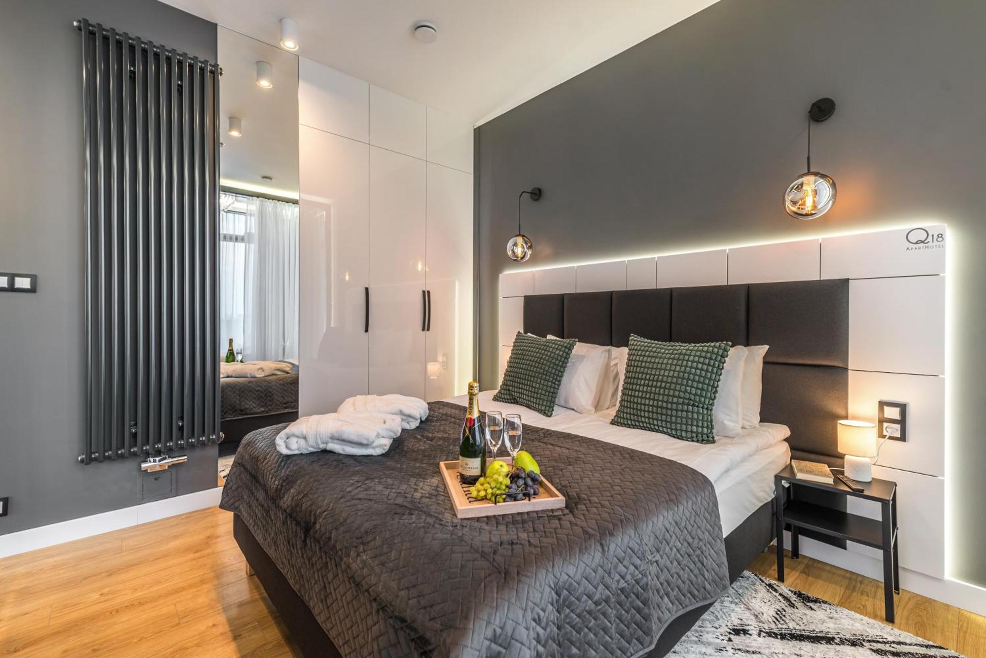 Q18 Aparthotel